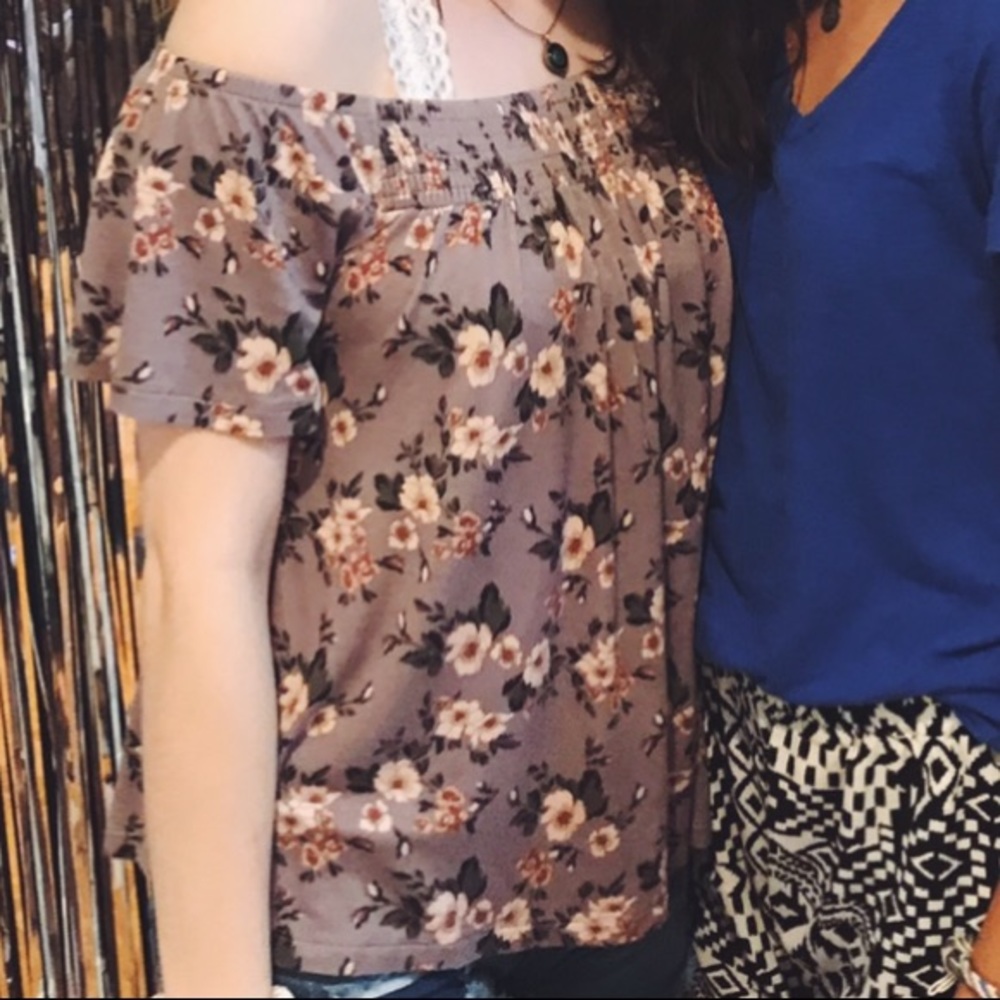 floral off the shoulder shirt